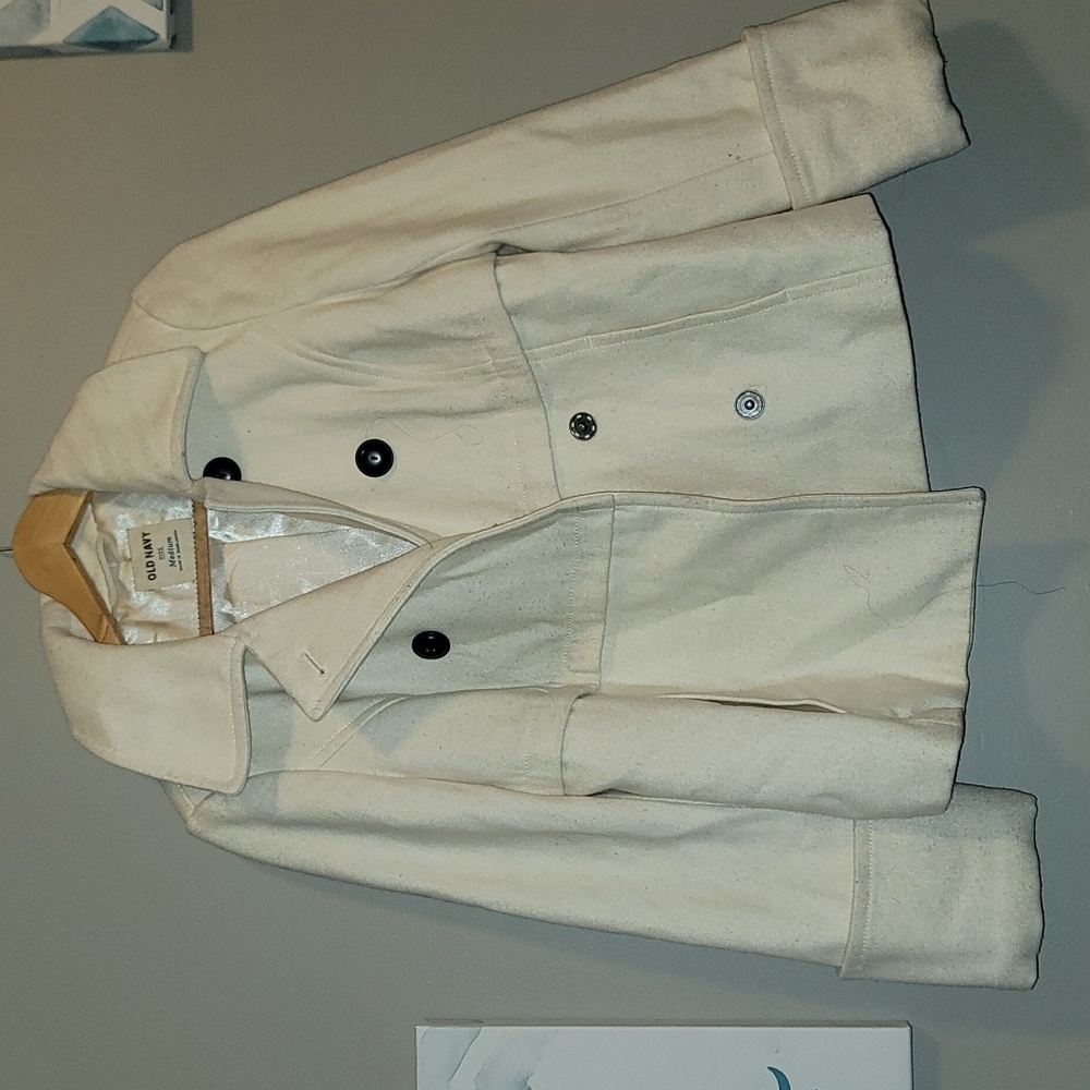 Short white coat